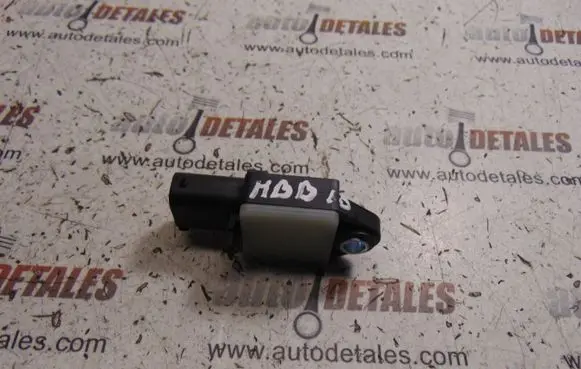 Mercedes-Benz B W245 Airbag deployment crash/impact sensor A1698210451