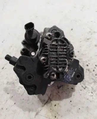 Volvo XC70 Fuel injection high pressure pump 0445010043 8689590