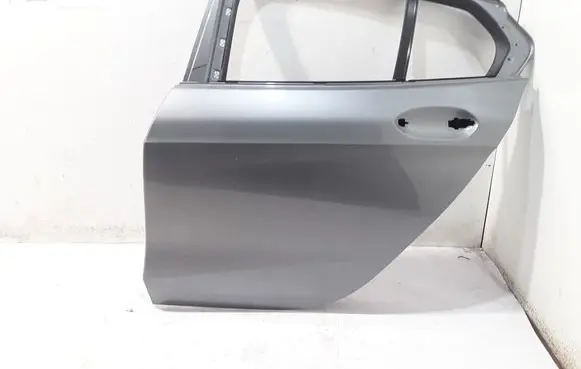 BMW 1 F40 Rear door 8737063