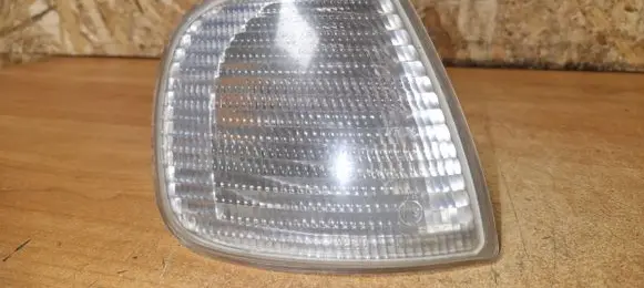 Seat Cordoba (6K) Front indicator light 6k5953050 6r01498