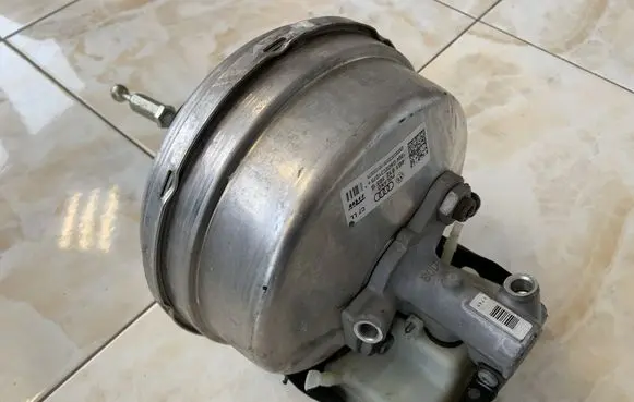 Audi A6 S6 C7 4G Brake booster 4G1612103G