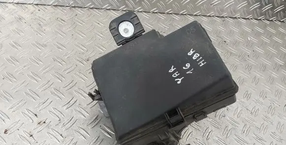 Toyota Yaris Fuse box set 821150DQ10C 8266252800