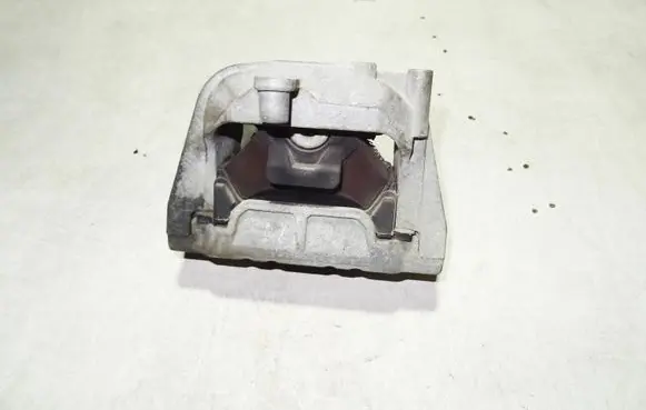 Volkswagen Caddy Engine mount bracket 1K0199262AS