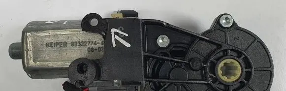 Ford Mondeo MK IV Seat adjustment motor 0390203274