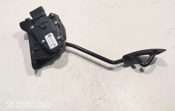 Opel Zafira B Accelerator pedal position sensor 9202343