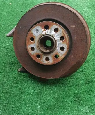 Volkswagen Golf VI Front wheel hub spindle knuckle
