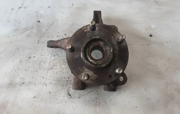 Hyundai Tucson LM Front wheel hub spindle knuckle