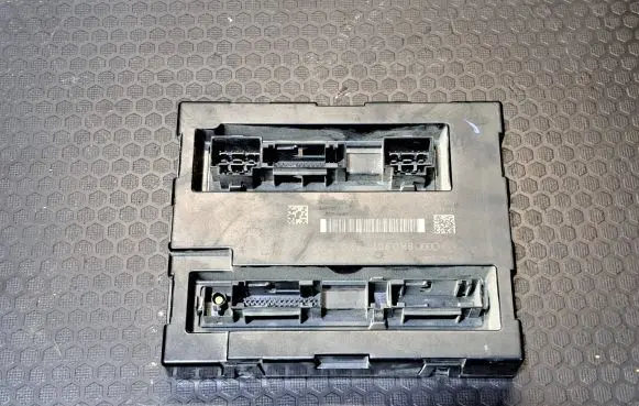 Audi A5 8T 8F Comfort/convenience module 8K0907289C