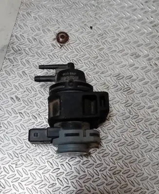 Nissan Qashqai+2 Turbo solenoid valve 8200575400