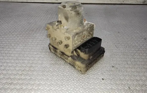 Toyota Avensis Verso ABS Pump 4451044050