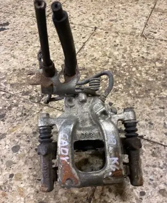 Volkswagen Caddy Rear brake caliper