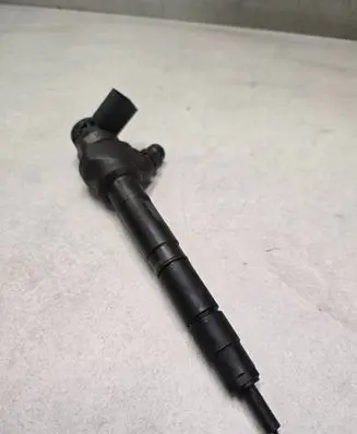 Fuel injector