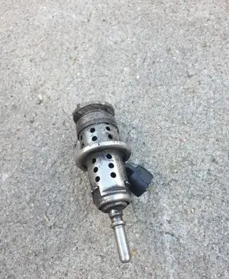 Peugeot Partner III Fuel injector 9813930180