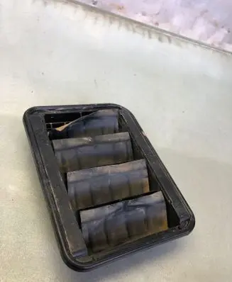 BMW X2 U10 Quarter panel pressure vent 64229201647