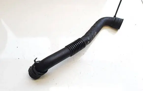 Volkswagen PASSAT B5.5 Breather hose/pipe 038103493ae
