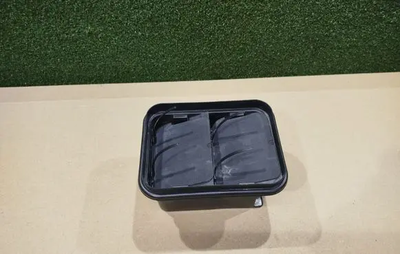 Renault Koleos II Quarter panel pressure vent 768045HA0A