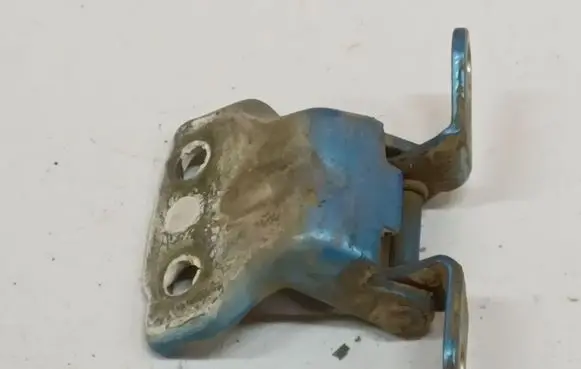 Chevrolet Spark Rear door lower hinge 