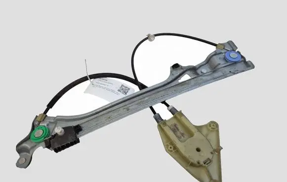 Renault Laguna III Rear window lifting mechanism without motor 827000001R