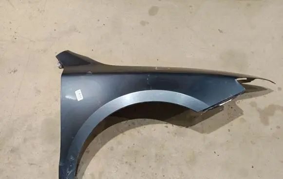 Skoda Superb B6 (3T) Fender 
