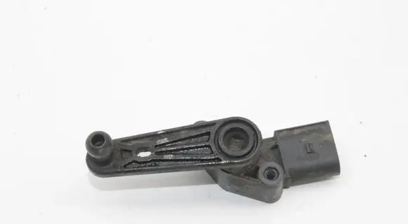 Audi e-tron Air suspension front height level sensor 4M0807503