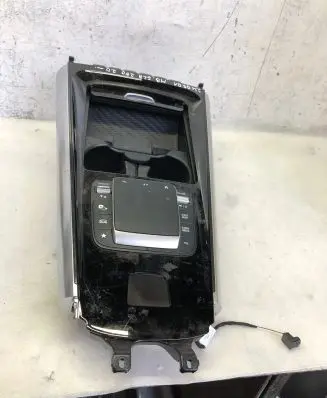 Mercedes-Benz GLA H247 Head unit multimedia control A1776806001