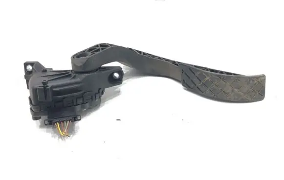 Audi A4 S4 B6 8E 8H Accelerator throttle pedal 8E1721523A