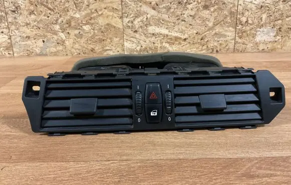 BMW 5 E60 E61 Dash center air vent grill 6910734 141218 7009275
