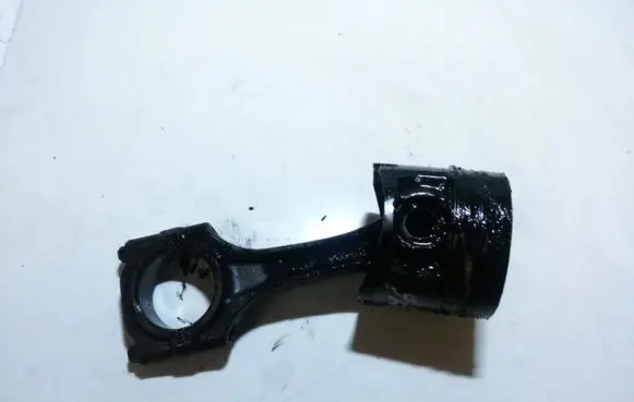Renault Laguna I Piston with connecting rod