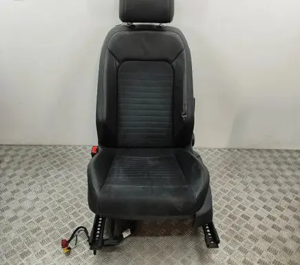 Volkswagen PASSAT B8 Front driver seat 5Q4881105Q