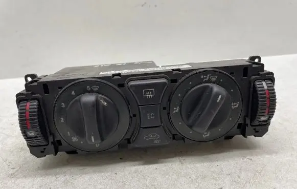 Mercedes-Benz E W210 Climate control unit 2108303185 9140010371
