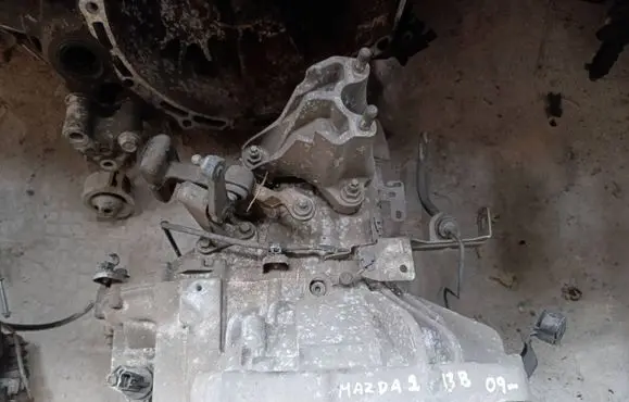 Mazda 2 Manual 5 speed gearbox FC270