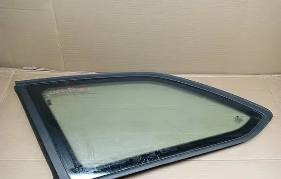 Skoda Octavia Mk3 (5E) Rear side window 5E9845297