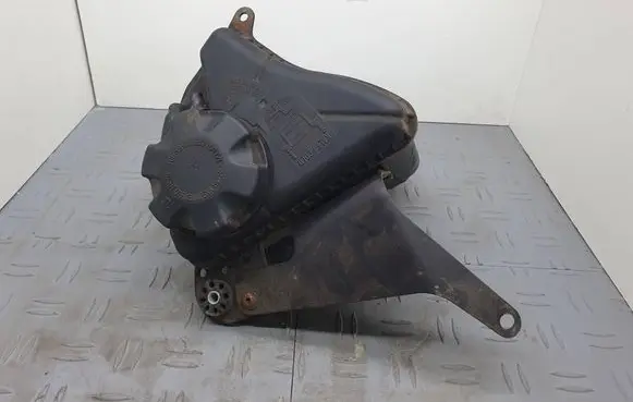 BMW 5 F10 F11 Coolant expansion tank/reservoir 7601949 10808611