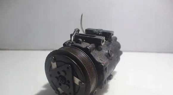 Volvo V50 Air conditioning (A/C) compressor (pump) 6867109424