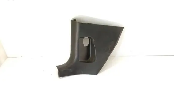 Foot area side trim