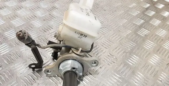 KIA Sorento Master brake cylinder