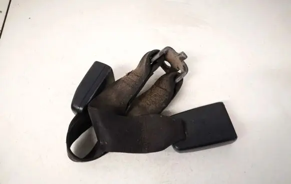 Rear seatbelt buckle
