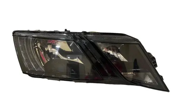 Skoda Octavia Mk3 (5E) Headlight/headlamp 5E1941016C 030110420200 LE15A6368