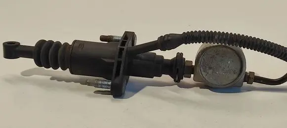 Mercedes-Benz A W168 Clutch master cylinder A1682000512