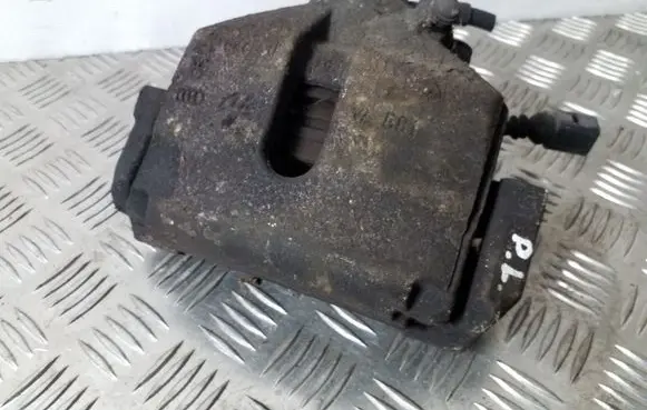 Volkswagen Touran II Front brake caliper
