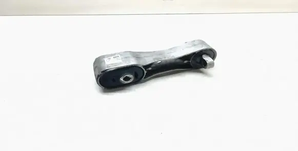 BMW 2 F46 Engine mount bracket 6885778