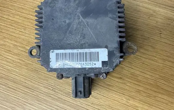 Honda Civic Headlight ballast module Xenon LBHC00L77BA3052