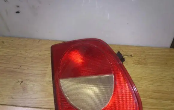 Tailgate rear/tail lights