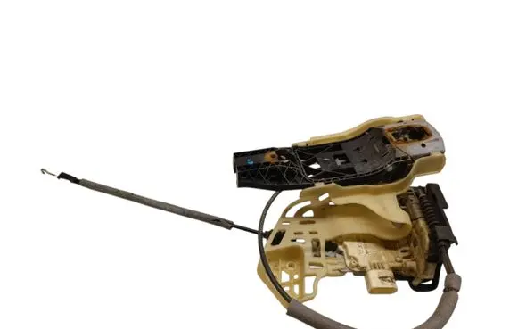 Volkswagen Tiguan Front door lock 3C1837015A
