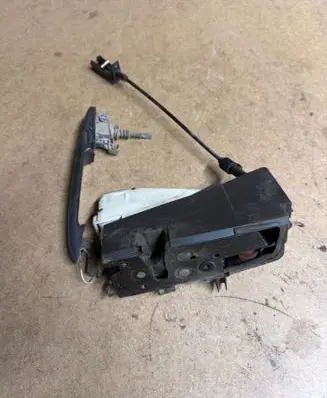 Volkswagen Sharan Front door lock D25KA 93BG220A20DD