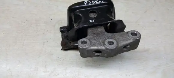 Peugeot 207 CC Engine mount bracket 9653095980
