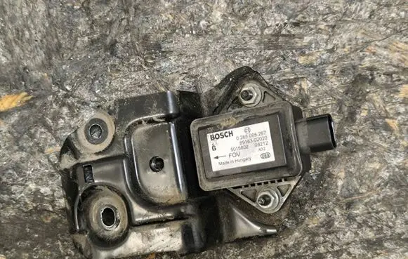Toyota Corolla Verso AR10 ESP acceleration yaw rate sensor 0265005297