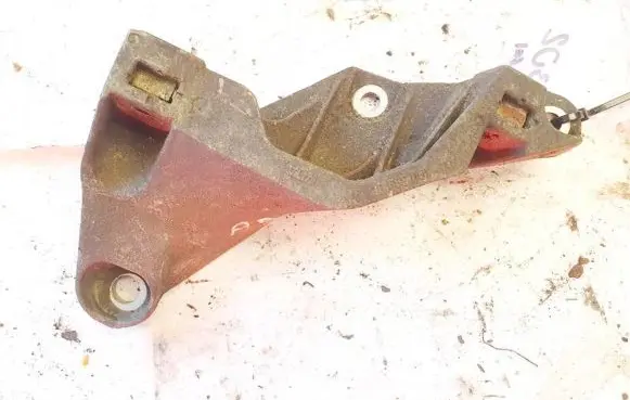 Audi A6 S6 C5 4B Engine mounting bracket 6345