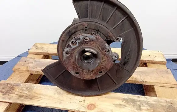 Porsche Cayenne (92A) Front wheel hub spindle knuckle