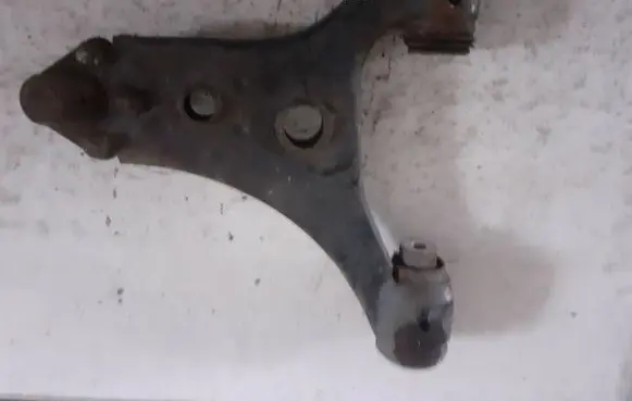 Mercedes-Benz A W169 Front lower control arm/wishbone A1693300307